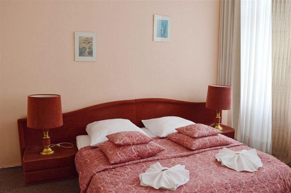 Hotel Pension Ingeborg Berlin Exterior photo