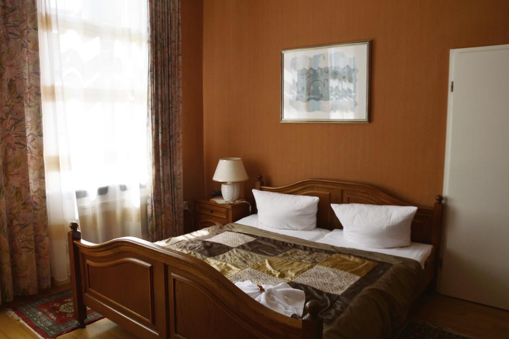 Hotel Pension Ingeborg Berlin Exterior photo
